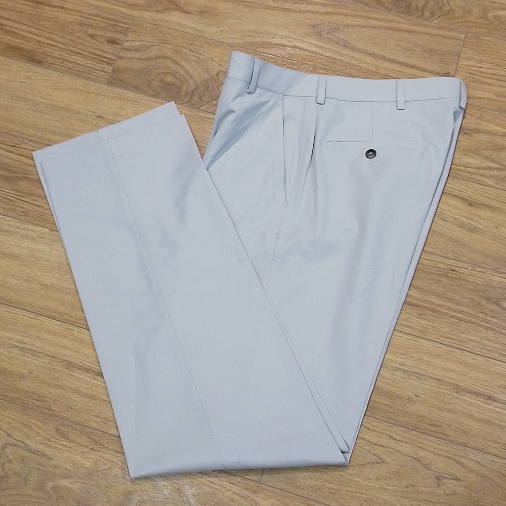 Haggar Mens Cool 18 Straight Fit Beige